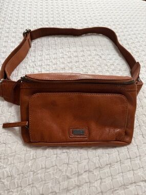 Spikes & Sparrow Leather Belt Bag in Chestnut Brown -